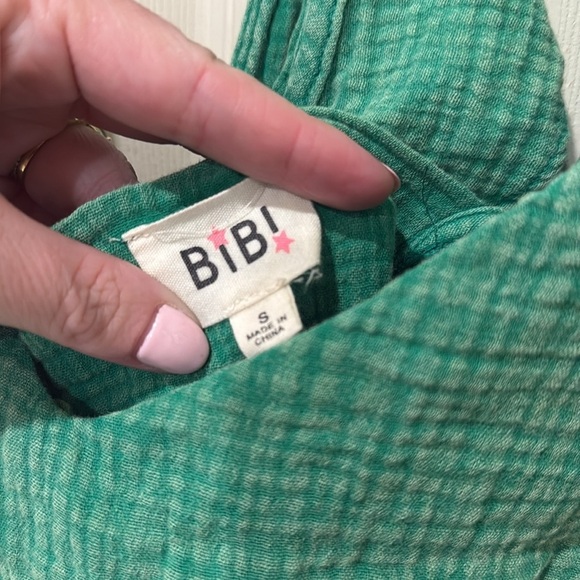 BiBi Green Textured Blouse - Picture 4 of 6